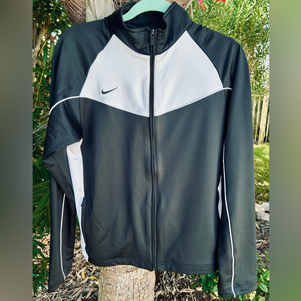 NWT NIKE Dri Fit Track Jacket Black/White Full Zipper SZ L